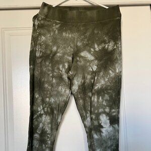 Torrid Olive Green Tie Dye Fleece Lined Leggings Size 0 (12)